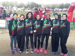 L'equip femení de cros del CE Atletisme (Foto: CE Montornès Atletisme)