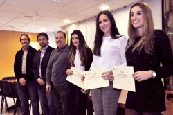 D'esquerra a dreta: Ramon Coma (dtor. inst. Marta Mata); l'alcalde, José A. Montero; Josep Segura (dtor. inst. Vinyes Velles); Laura Iglesias; Judith Seguer i Montserrat Bázquez 