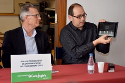 El director de la planta d'El Corte Inglés, Faustino García, i el director de l'Escola de Música, Jordi Soler