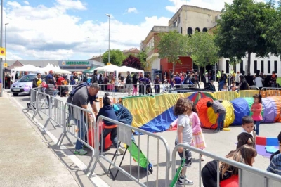 Parades, jocs i animació a l'entorn de l'equipament