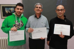 De dreta a esquerra, Ivan Collado, Mariano Pérez i Eric Ávila, guanyadors del Concurs de Fotografia d'aficionats de Sant Sadurní 2014