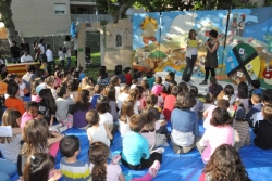 Contes i màgia per a infants a la Marató de Sant Jordi (Any 2014)