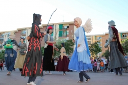 Ball dels Gegants de Montornès a la pl. del Poble