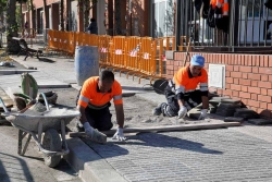 Operaris de la Brigada Municipal d'Obres contractats a través dels Plans d'Ocupació (Imatge d'arxiu)