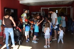 A punt per entrar al primer dia del Casal esportiu al CEM Les Vernedes