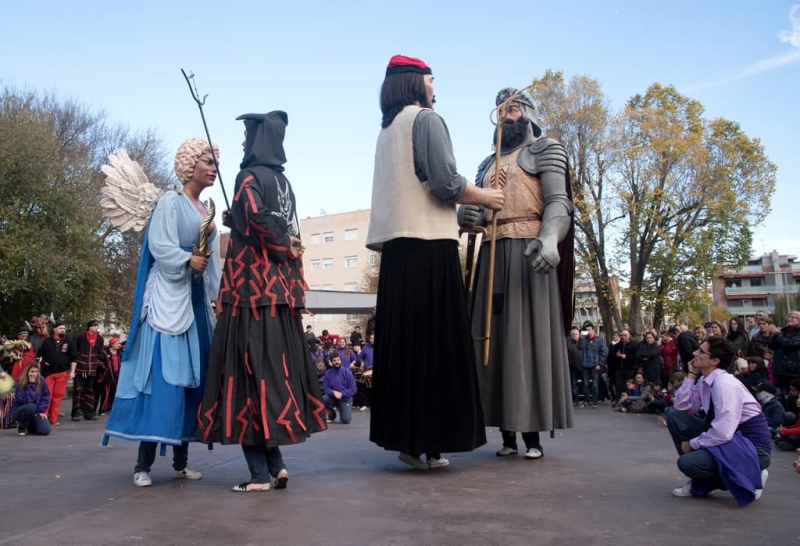 Plantada de gegants i cercavila de Sant Sadurní