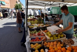 Mercat setmanal de Montornès Nord (Imatge d'arxiu)