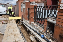 Obres de renovació de la xarxa d’aigua potable al carrer de Francesc Macià.