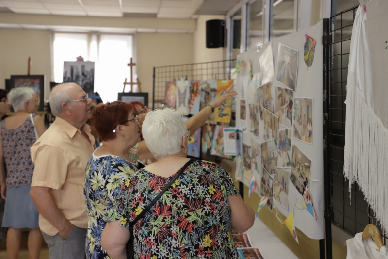 Inauguració de l'exposició de manualitats del Casal de la Gent Gran Nord (juny de 2023).