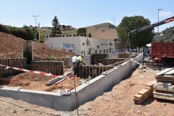 Obres de construcció del nou mercat municipal de Montornès Nord.