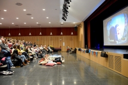 Inici de la sessió de cinema relaxat durant la 3a Jornada de Diversitat Festiva