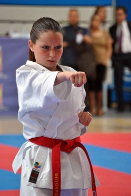 Teresa López, Campiona d'Espanya prekumite infantil i subcampiona en kata. Foto: Club Karate Montornès