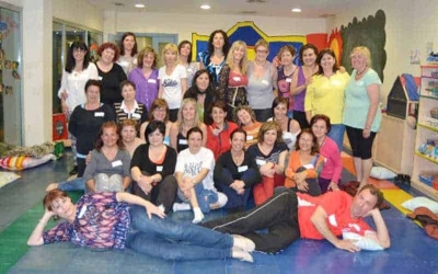 Participants al taller de riureteràpia, al Centre Infantil la Peixera (Foto cedida per ADIM)