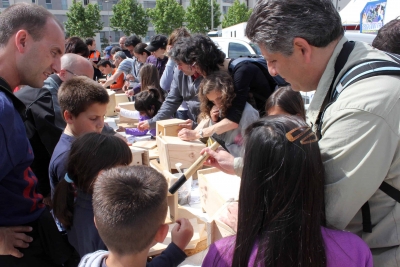 Taller de caixes niu