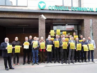 Alcaldes del Vallès Oriental, entre els quals s'hi trobava el de Montornès, van expressar, dimarts al Consell Comarcal, el seu rebuig a la llei de reforma de l'administració local (Foto: CCVO)