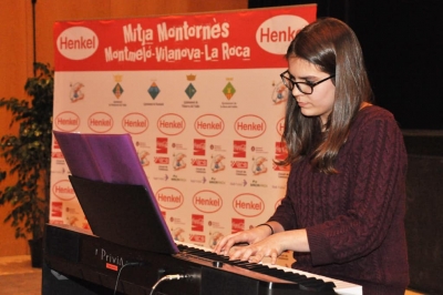 Durant l'acte alumnes de l'escola Municipal de Música de La Roca van interpretar diverses peces musicals