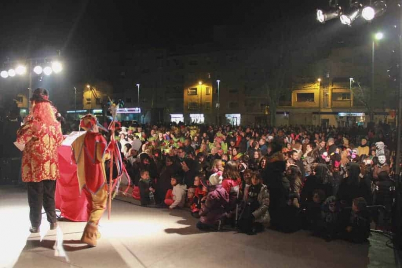 Lliurament de premis del Concurs de disfresses a la plaça de Pau Picasso