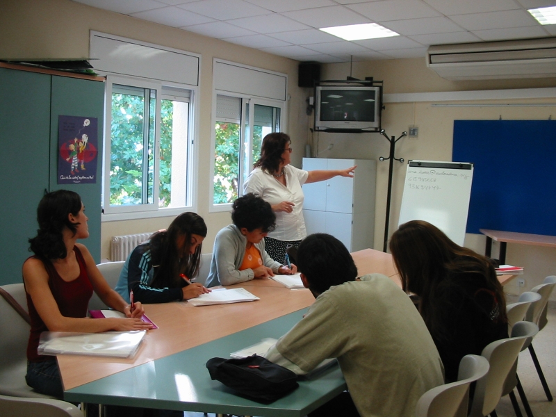 Sessió del curs de director de lleure al Centre d'Iniciatives Juvenils i Culturals