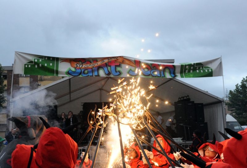 Espectacle de foc (Imatge d'arxiu)