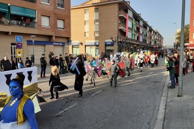 Inici de la rua de Carnaval a Montornès Nord