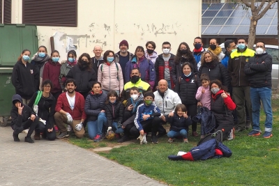 Participants en la jornada de neteja de la Mitja 2022. 