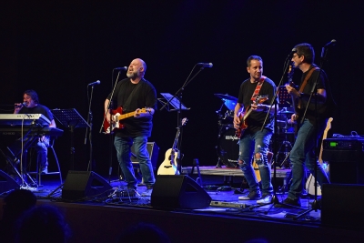 Un moment del concert "La simfonia dels herois" al Teatre Margarida Xirgu de Montornès.