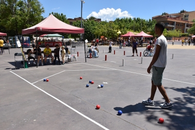 Espai de pràctica de boccia a la plaça de Pau Picasso.