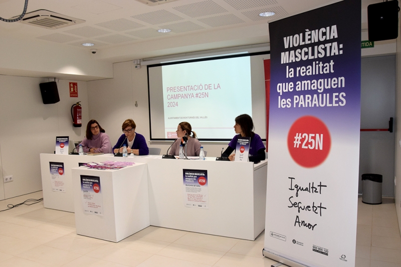 Presentació de la campanya a càrrec de la regidora de Feminisme i Diversitats, l'Agent d'Igualtat i membres de la comissió del protocol municipal per a l’abordatge de les violències masclistes. 