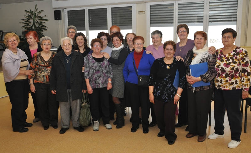 Participants al darrer taller de memòria desenvolupat al Casal de la Gent Grant de Montornès Nord 