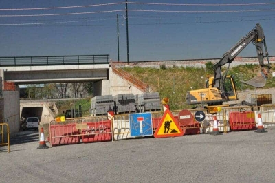 Punt de tancament al trànsit a la confluència dels carrers de les Tres Creus i del Vallès