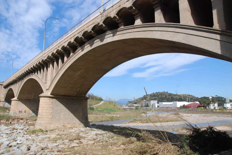 Pont sobre el riu Besòs