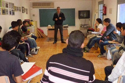 Sessió formativa impartida per Sergio Lobo, cap de servei de Talleres Autolica SA, situat al polígon industrial El Congost