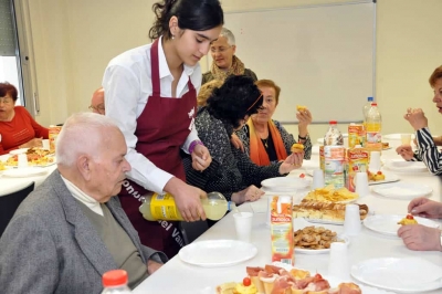 Alumnes del mòdul de cuina i restauració del Pla de Transició al Treball han col·laborat en l'esdeveniment