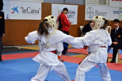 Teresa López i Andrea Fernández en la final de prekumite (Campionat de Catalunya de karate)